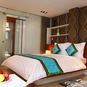 Deluxe Two-Bedroom Apartment